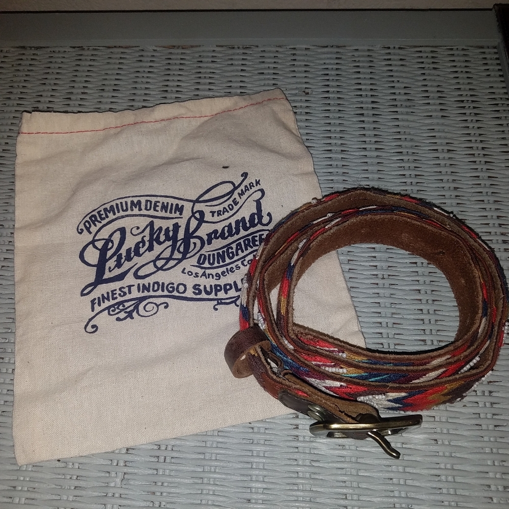 Lucky Brand ☆ SZ XL ☆ Stitched Leather Belt